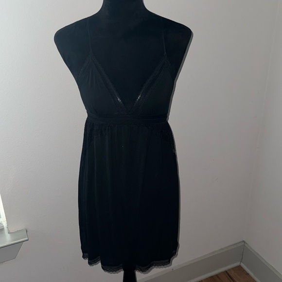 Victoria’s Secret Black Lace Racer Back intimates baby doll camisole nighty Sz S - Picture 2 of 13